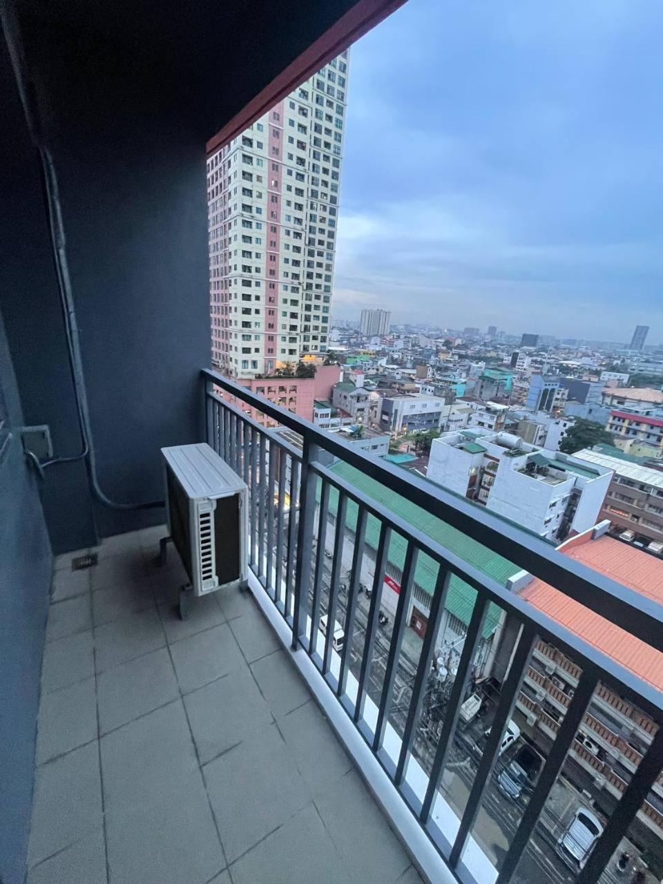 Red Residences Chino Roces Makati Makati City Exterior foto